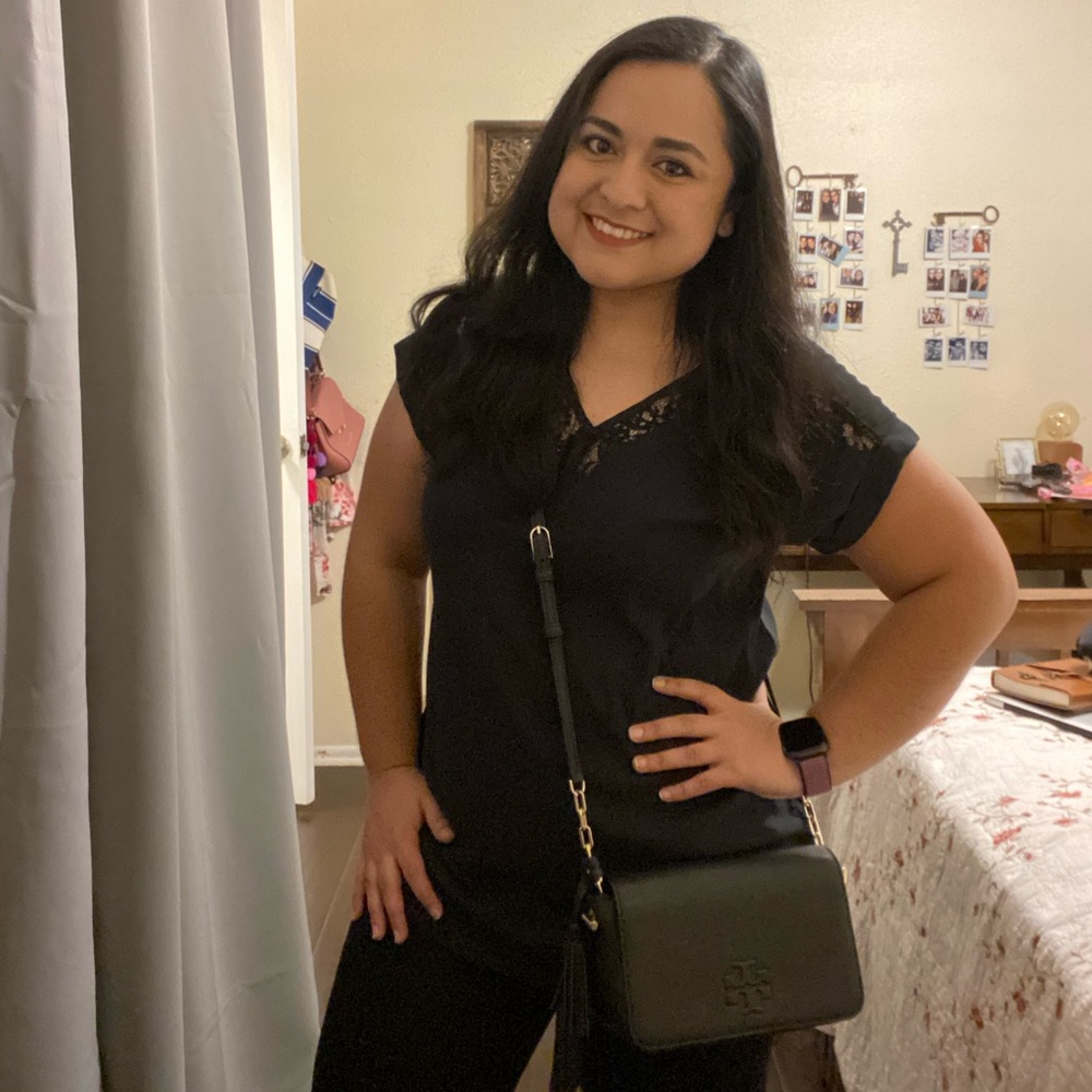 Meet your Posher, Cristina